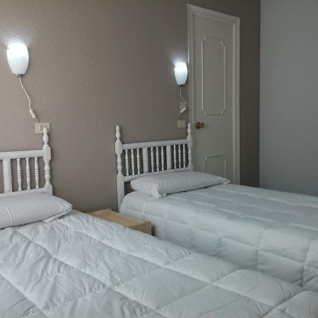Hermus Hotel Encamp Kamer foto